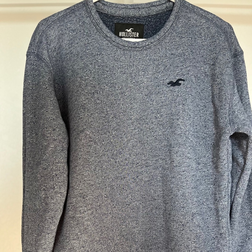 Hollister sweater